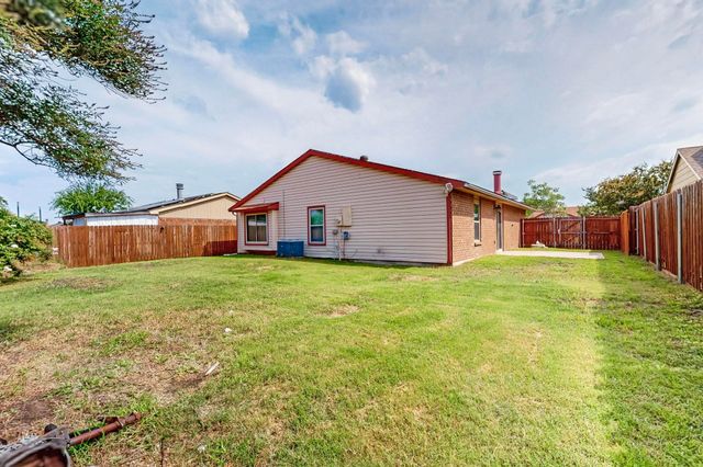 5644 Powers Street, The Colony, TX 75056