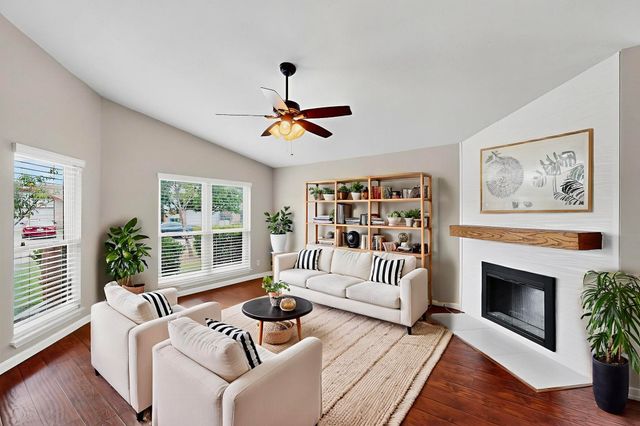 5644 Powers Street, The Colony, TX 75056