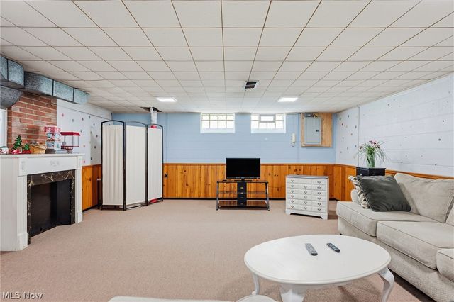 1631 Brainard Road, Lyndhurst, OH 44124