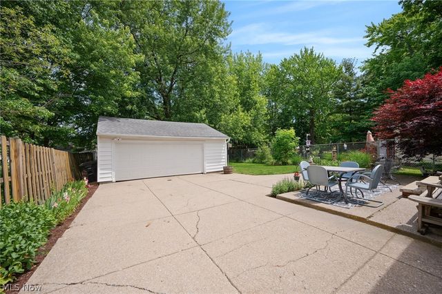 1631 Brainard Road, Lyndhurst, OH 44124