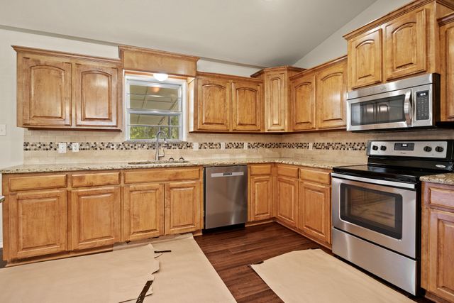 119 Billy Daniels, Mt Pleasant, TX 75455