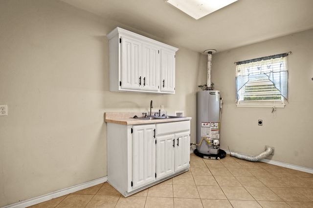 119 Billy Daniels, Mt Pleasant, TX 75455
