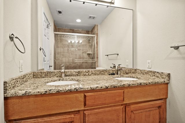 119 Billy Daniels, Mt Pleasant, TX 75455