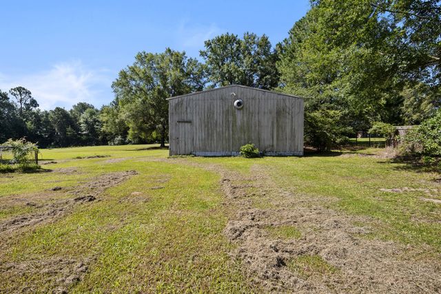 119 Billy Daniels, Mt Pleasant, TX 75455