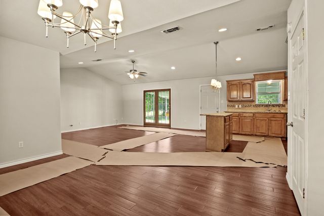 119 Billy Daniels, Mt Pleasant, TX 75455