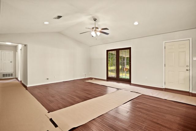 119 Billy Daniels, Mt Pleasant, TX 75455