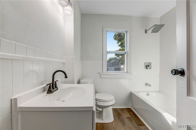 14 Roosevelt Avenue, Buffalo, NY 14215