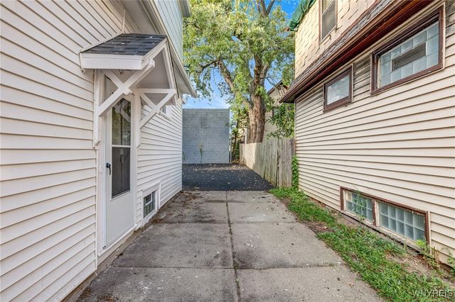 14 Roosevelt Avenue, Buffalo, NY 14215