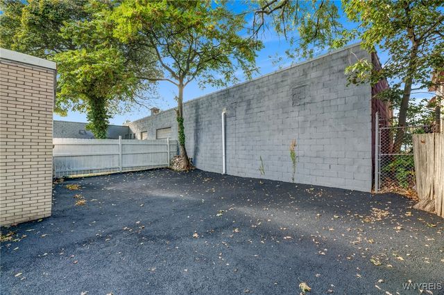 14 Roosevelt Avenue, Buffalo, NY 14215