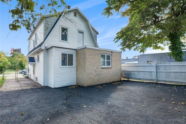 14 Roosevelt Avenue, Buffalo, NY 14215