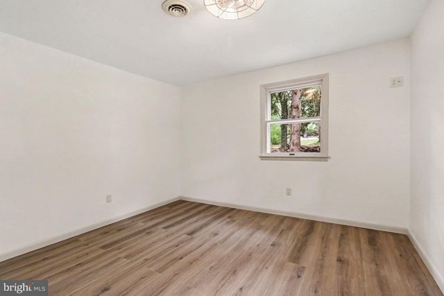 300 TIMBER LN, Mt Gretna, PA 17064