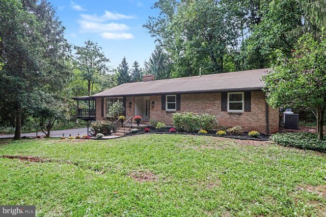 300 TIMBER LN, Mt Gretna, PA 17064