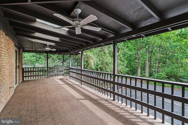 300 TIMBER LN, Mt Gretna, PA 17064