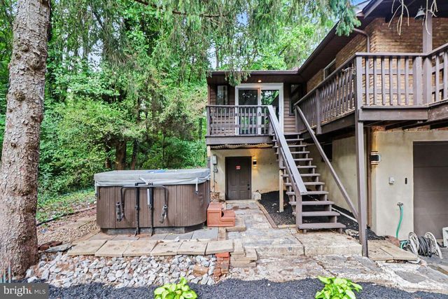300 TIMBER LN, Mt Gretna, PA 17064