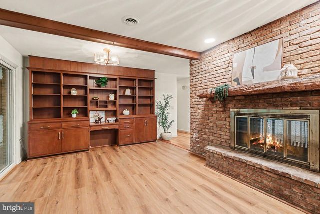 300 TIMBER LN, Mt Gretna, PA 17064
