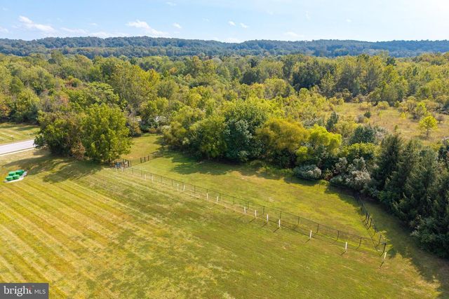 350 CARLYN CT, Downingtown, PA 19335