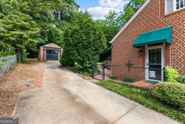 305 Waverly Way, Lagrange, GA 30240