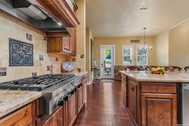 8442 Camp Verde Rio, San Antonio, TX 78255
