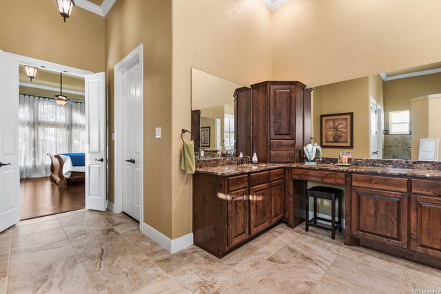 8442 Camp Verde Rio, San Antonio, TX 78255