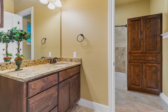8442 Camp Verde Rio, San Antonio, TX 78255