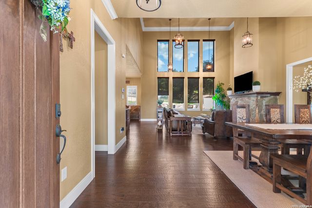 8442 Camp Verde Rio, San Antonio, TX 78255