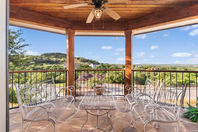 8442 Camp Verde Rio, San Antonio, TX 78255
