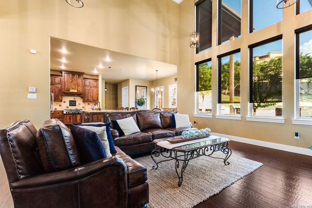8442 Camp Verde Rio, San Antonio, TX 78255