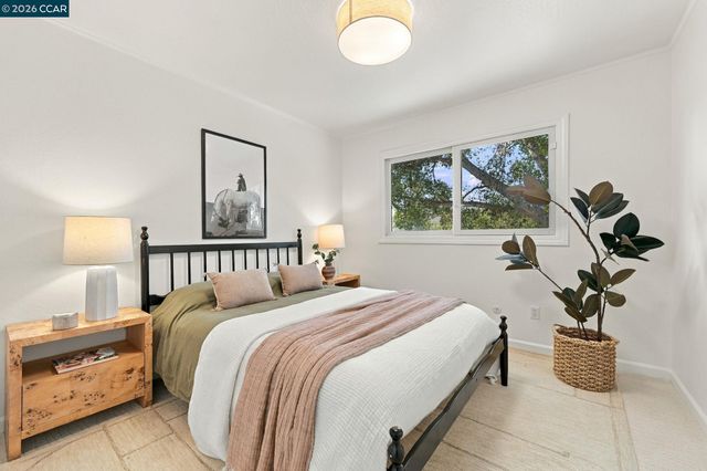 303 Calle La Mesa, Moraga, CA 94556