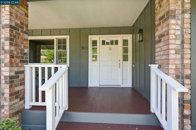 303 Calle La Mesa, Moraga, CA 94556