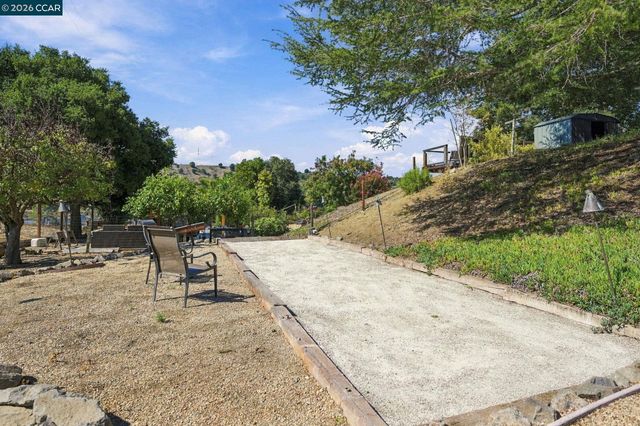 303 Calle La Mesa, Moraga, CA 94556