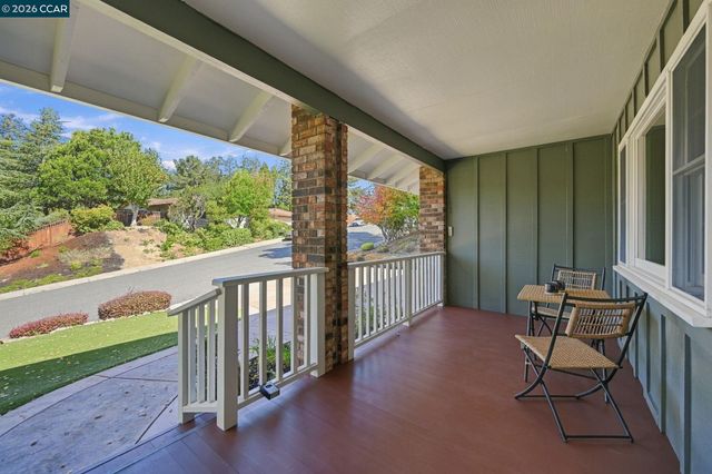 303 Calle La Mesa, Moraga, CA 94556