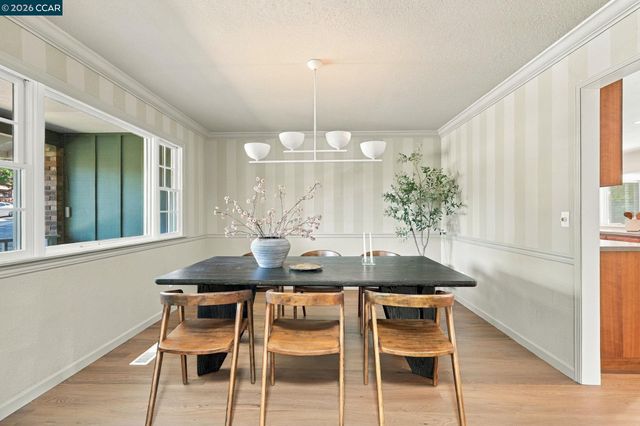 303 Calle La Mesa, Moraga, CA 94556