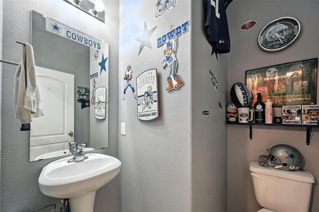 122 Presidents Way, Venus, TX 76084