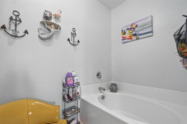 122 Presidents Way, Venus, TX 76084