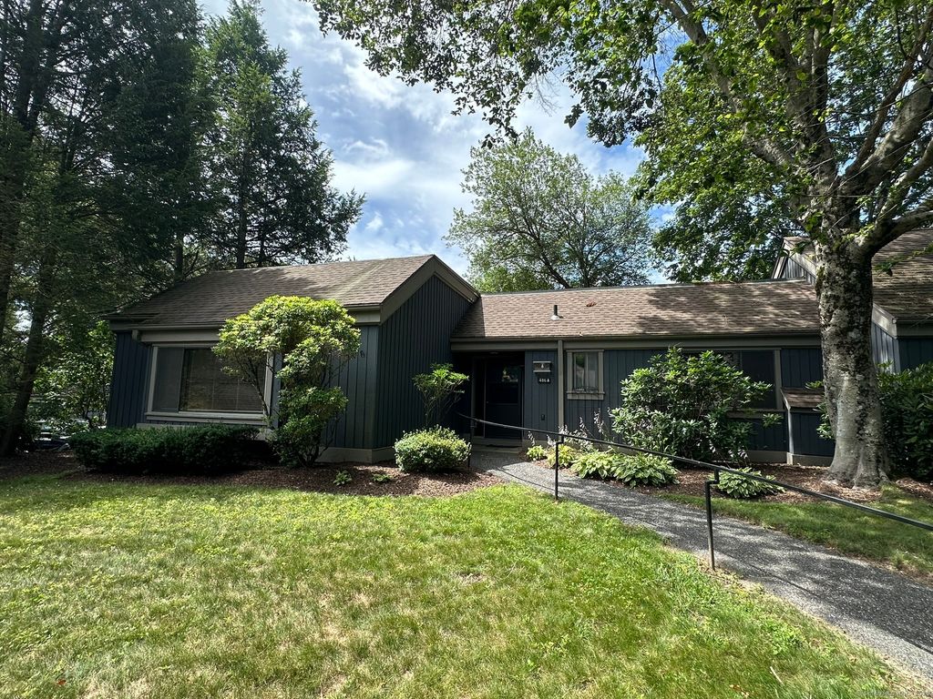 486 Heritage Village A, Southbury, CT 06488