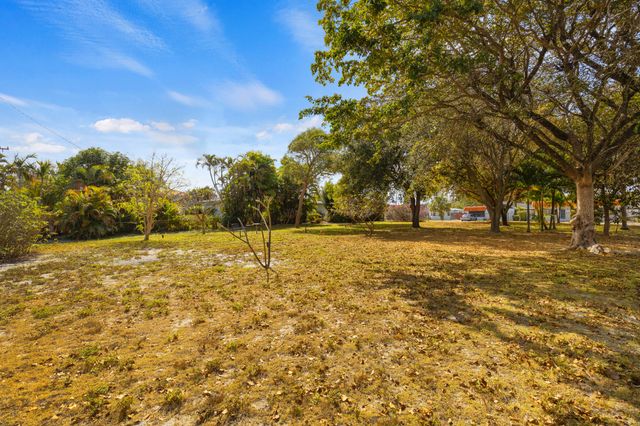 426 N 5th Street, Lantana, FL 33462