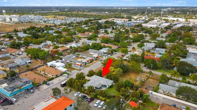 426 N 5th Street, Lantana, FL 33462