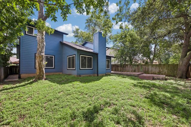 2609 Monarch DR, Austin, TX 78748