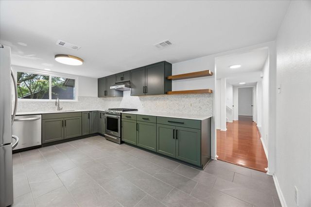 2609 Monarch DR, Austin, TX 78748