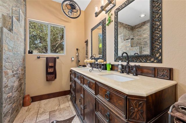 4909 Lookout Ridge DR, Marble Falls, TX 78654