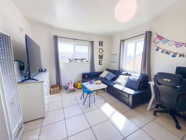 245 W 73rd, Los Angeles, CA 90003