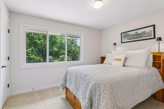 6016 Eden Prairie Road, Edina, MN 55436