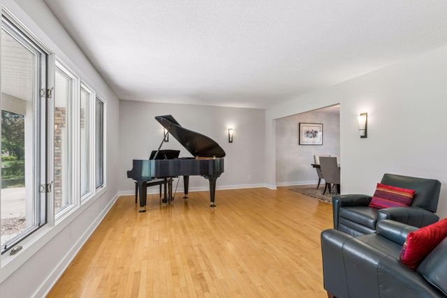 6016 Eden Prairie Road, Edina, MN 55436