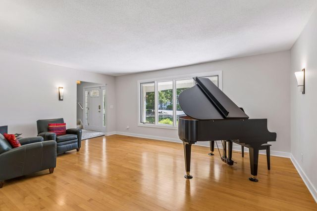 6016 Eden Prairie Road, Edina, MN 55436