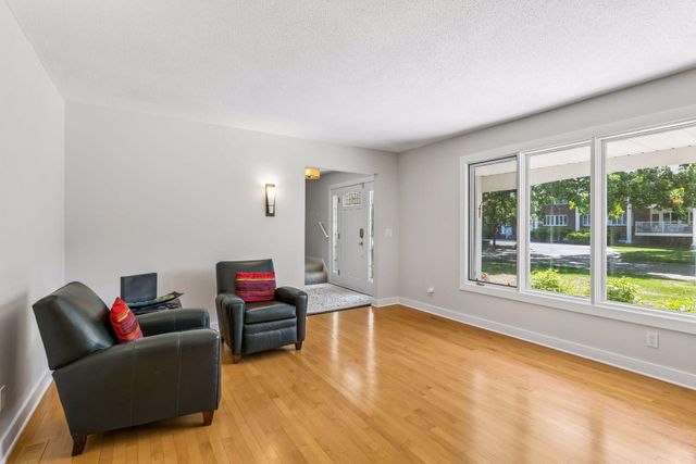 6016 Eden Prairie Road, Edina, MN 55436