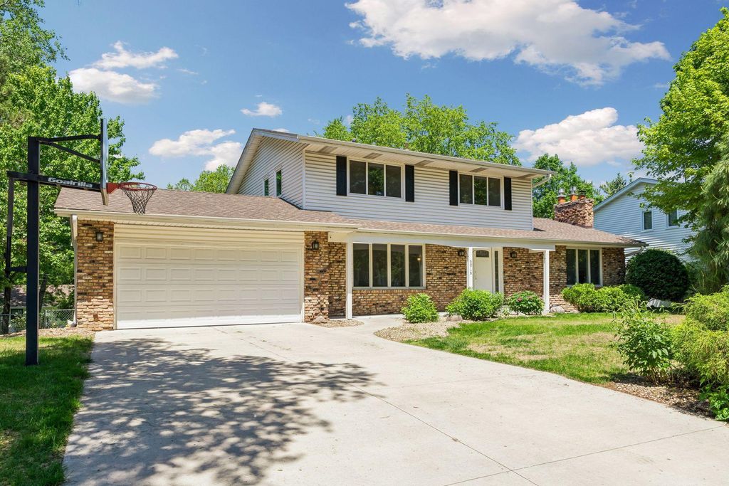 6016 Eden Prairie Road, Edina, MN 55436