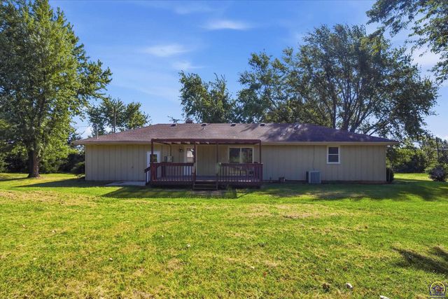4935 SE Tecumseh RD, Berryton, KS 66409