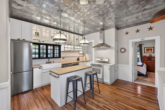 162 Bradford Street Unit 1, Provincetown, MA 02657