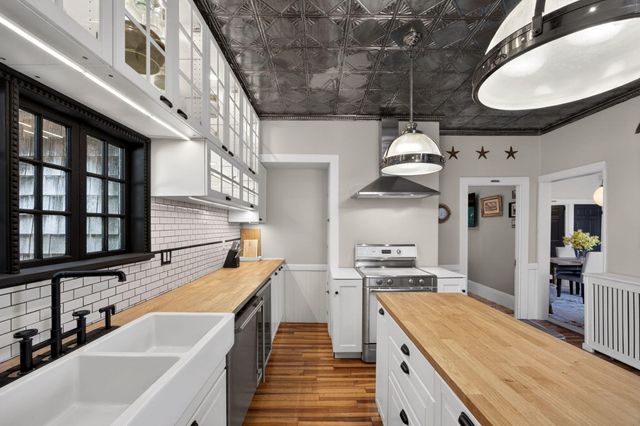 162 Bradford Street Unit 1, Provincetown, MA 02657