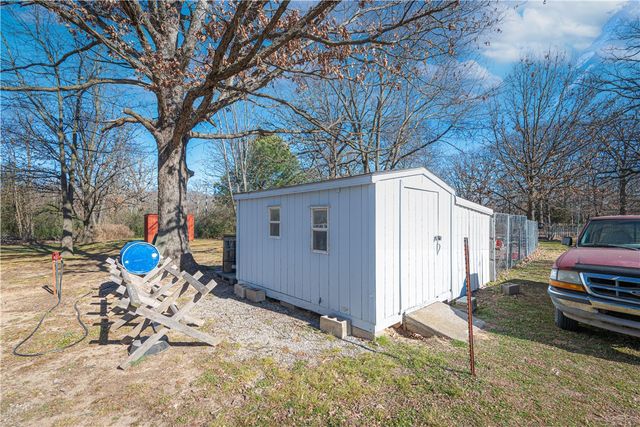 22772 Worthington Road, Gentry, AR 72734